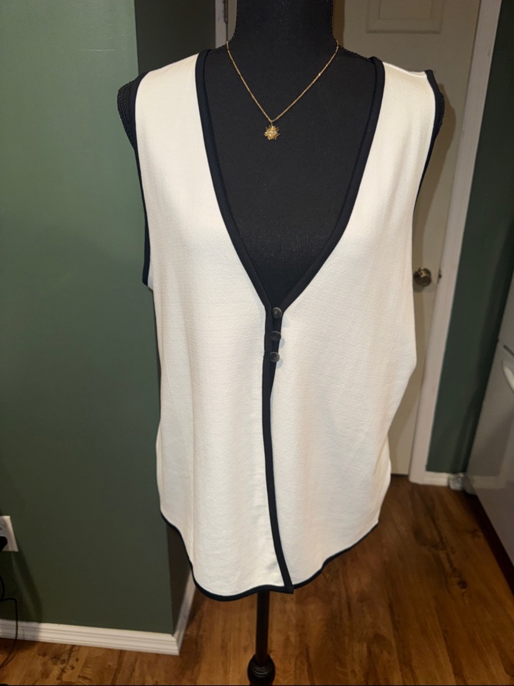 NWT Maeve Colorblock Vest Sleeveless V-Neck Ivory Shell with Black Trim Sz XL - Picture 3 of 14